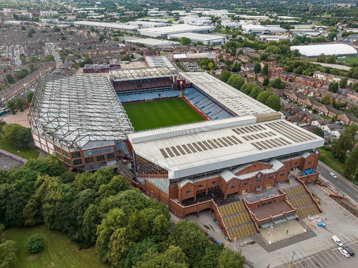 Sur quelle chaîne voir Aston Villa - Viking en direct ? Chaîne TV et Heure
