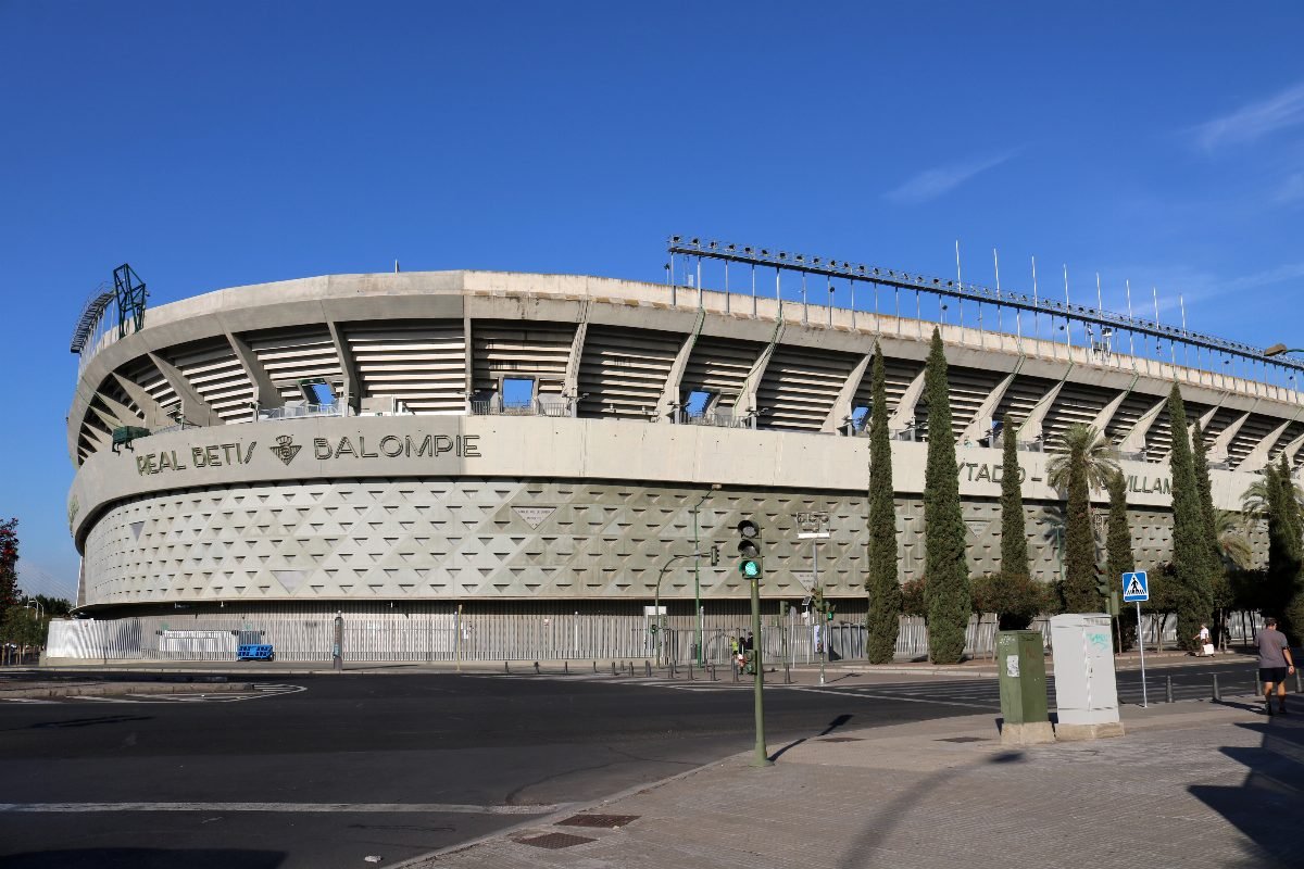 Sur quelle chaîne voir Real Betis - Feyenoord en direct ? Chaîne TV et Heure