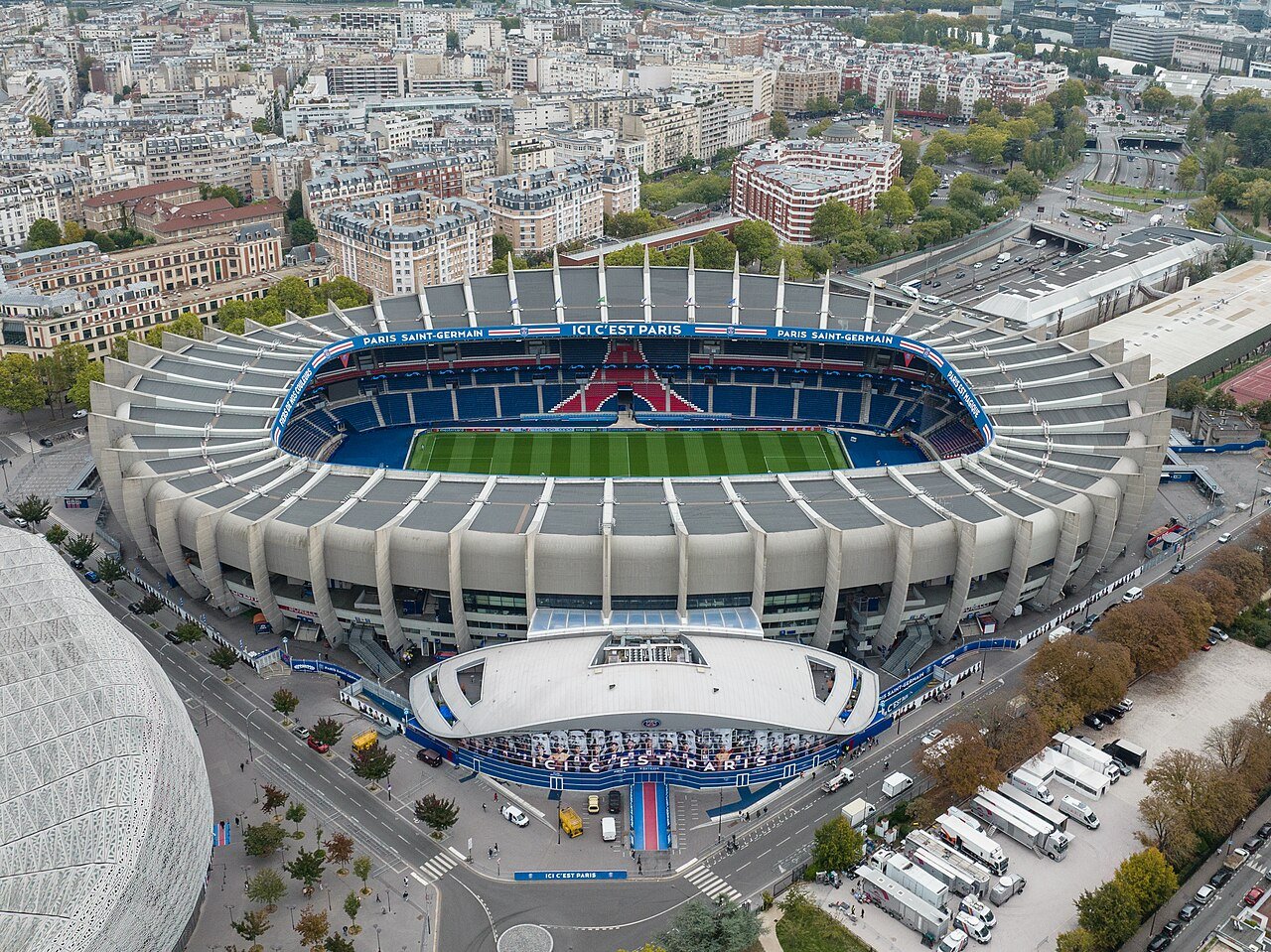 Sur quelle chaîne voir PSG - Barcelone en direct ? Chaîne TV et Heure