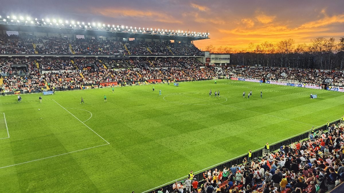 Sur quelle chaîne voir Rayo Vallecano - Elche en direct ? Chaîne TV et Heure